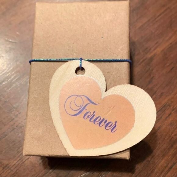 Golden heart cremation urn necklace - Picture 4 of 4